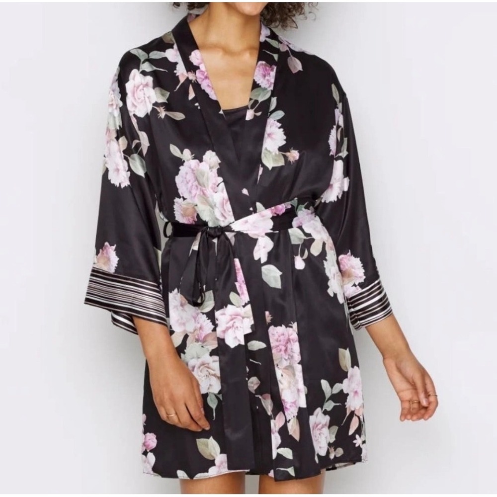 Flora Nikrooz Emily Kimono Robe Wrap Floral Honeymoon Wedding Bridal XS